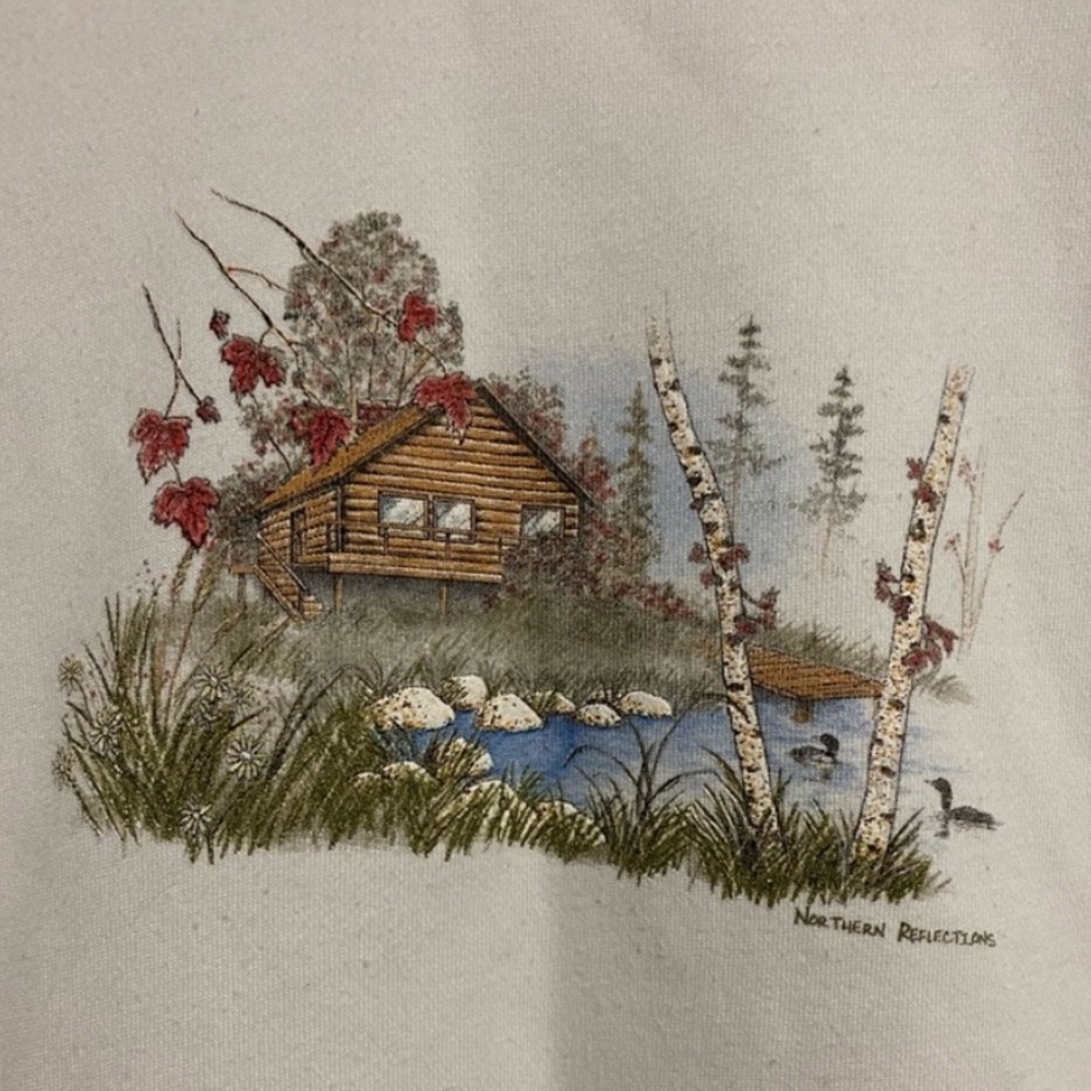 Vintage Northern Reflections White Cottage Lake Scene Print Cottagecore Sweater